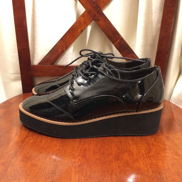 size 6 **NEW** betani Black Patent shoes - Picture 6 of 7